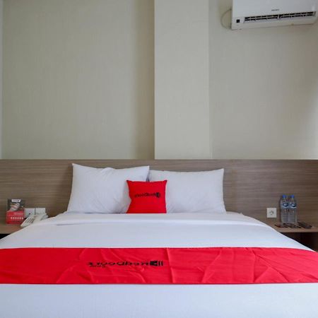 Reddoorz Near Exit Tol Banyumanik 2 Hotel Srondolwetan Exterior foto