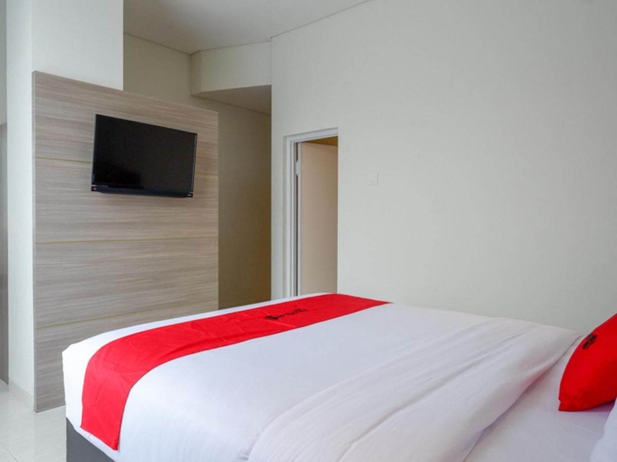 Reddoorz Near Exit Tol Banyumanik 2 Hotel Srondolwetan Exterior foto