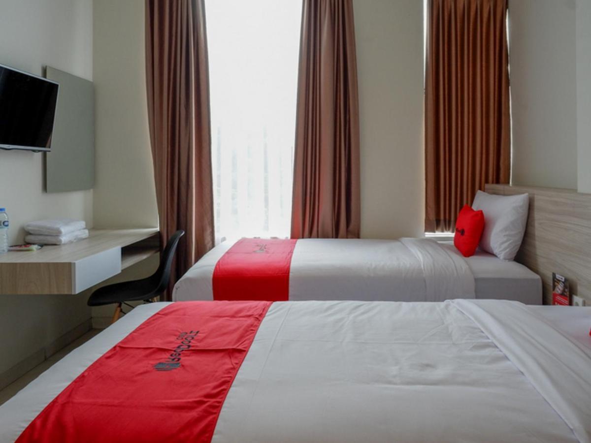 Reddoorz Near Exit Tol Banyumanik 2 Hotel Srondolwetan Exterior foto