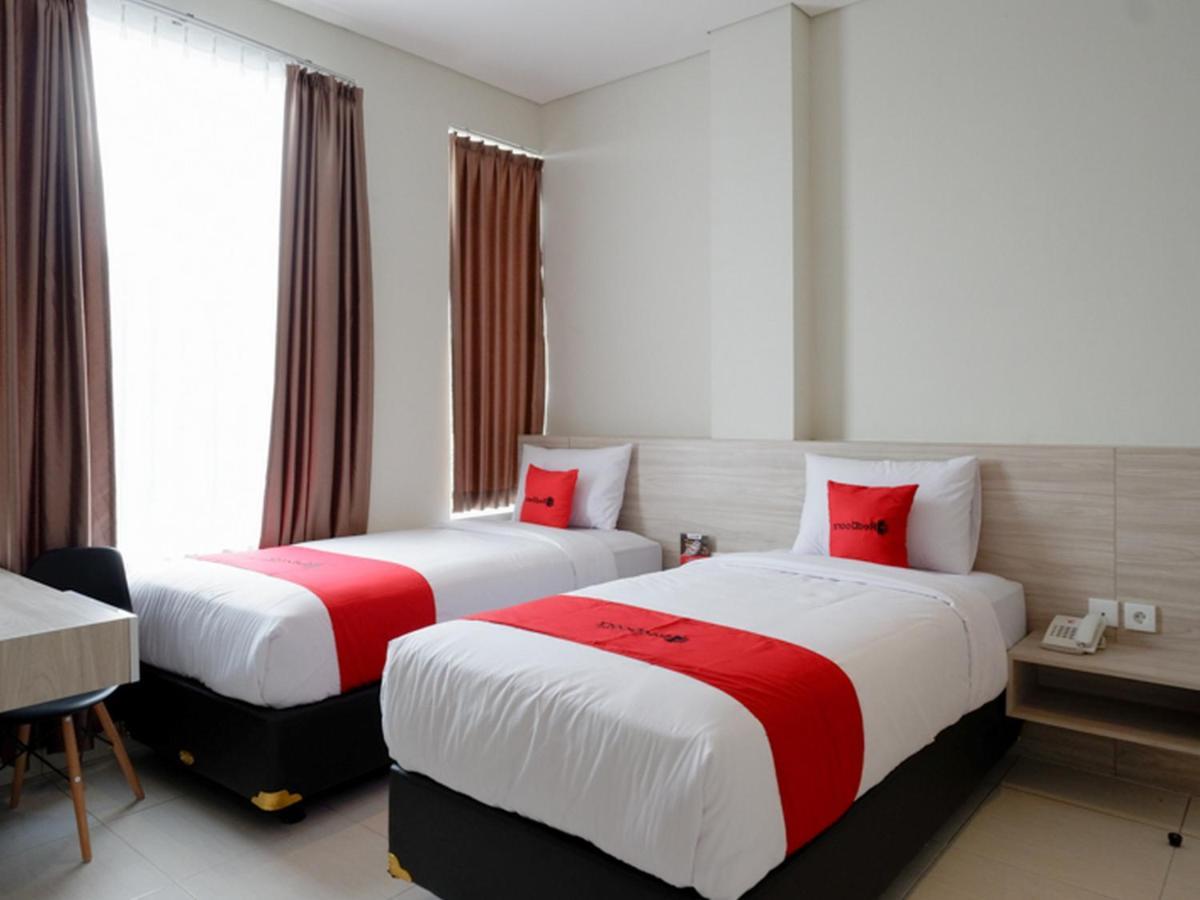 Reddoorz Near Exit Tol Banyumanik 2 Hotel Srondolwetan Exterior foto