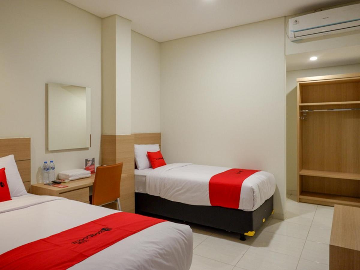 Reddoorz Near Exit Tol Banyumanik 2 Hotel Srondolwetan Exterior foto